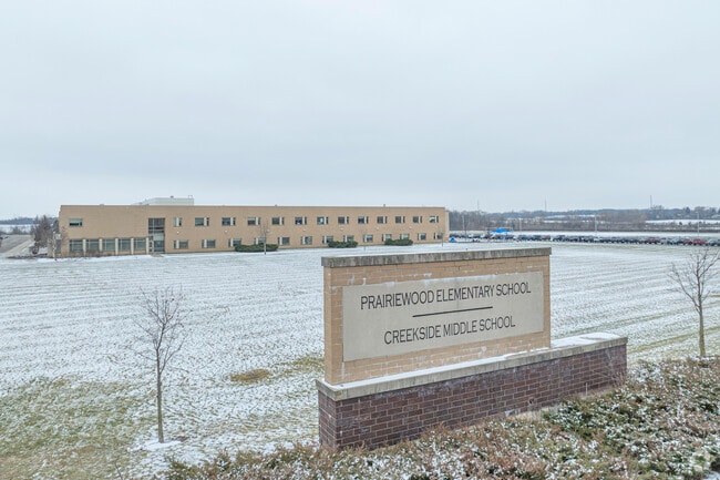 Prairiewood Elementary School is a highly rated school in Woodstock.
