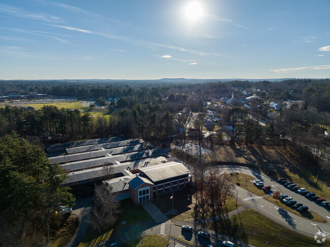 Broad Street Elementary School in Nashua, NH serves grades K-5.