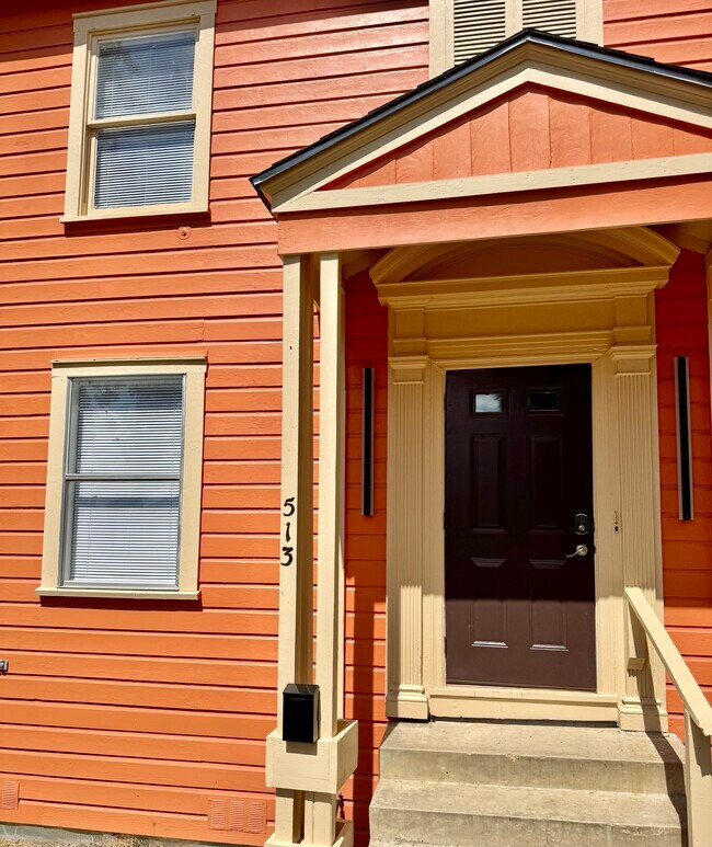 513 Eleanor Ave unit downstairs duplex, San Antonio, TX 78209 - photo 2