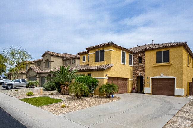 Beautiful Cactus Home: This Home Features a Spacious Layout with Abundant Natural Light and an Expansive Backyard Perfect for Entertaining.