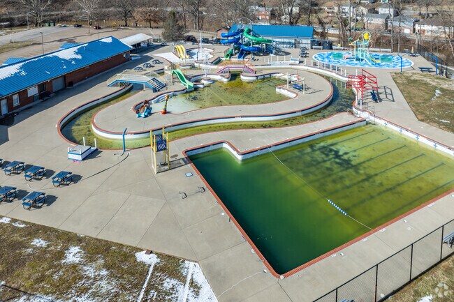 Veterans Memorial Park offers residents a pool and splash pad for summer fun in the sun.