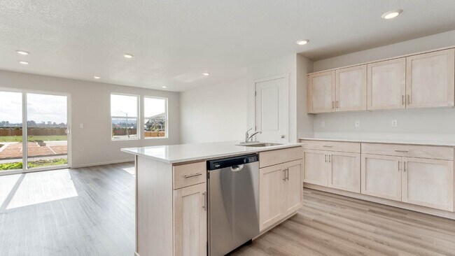 6108 SE 15th St, Gresham, OR 97080 - photo 5