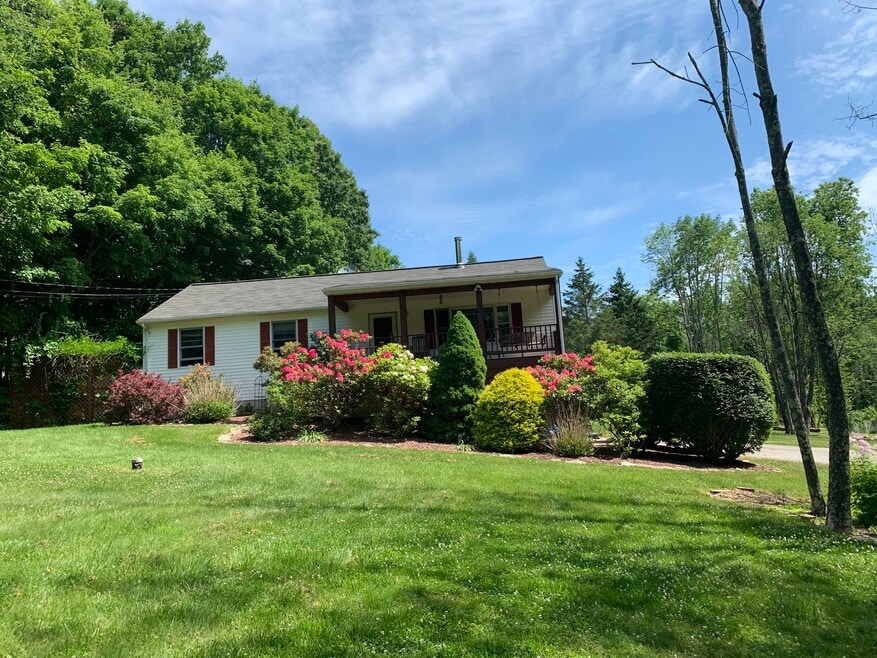 108 Maple Rd, Storrs Mansfield, CT 06268 - photo 1