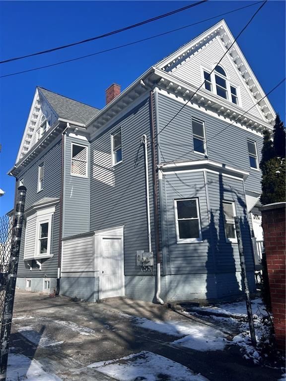 181 Reynolds Ave, Providence, RI 02905 - photo 5
