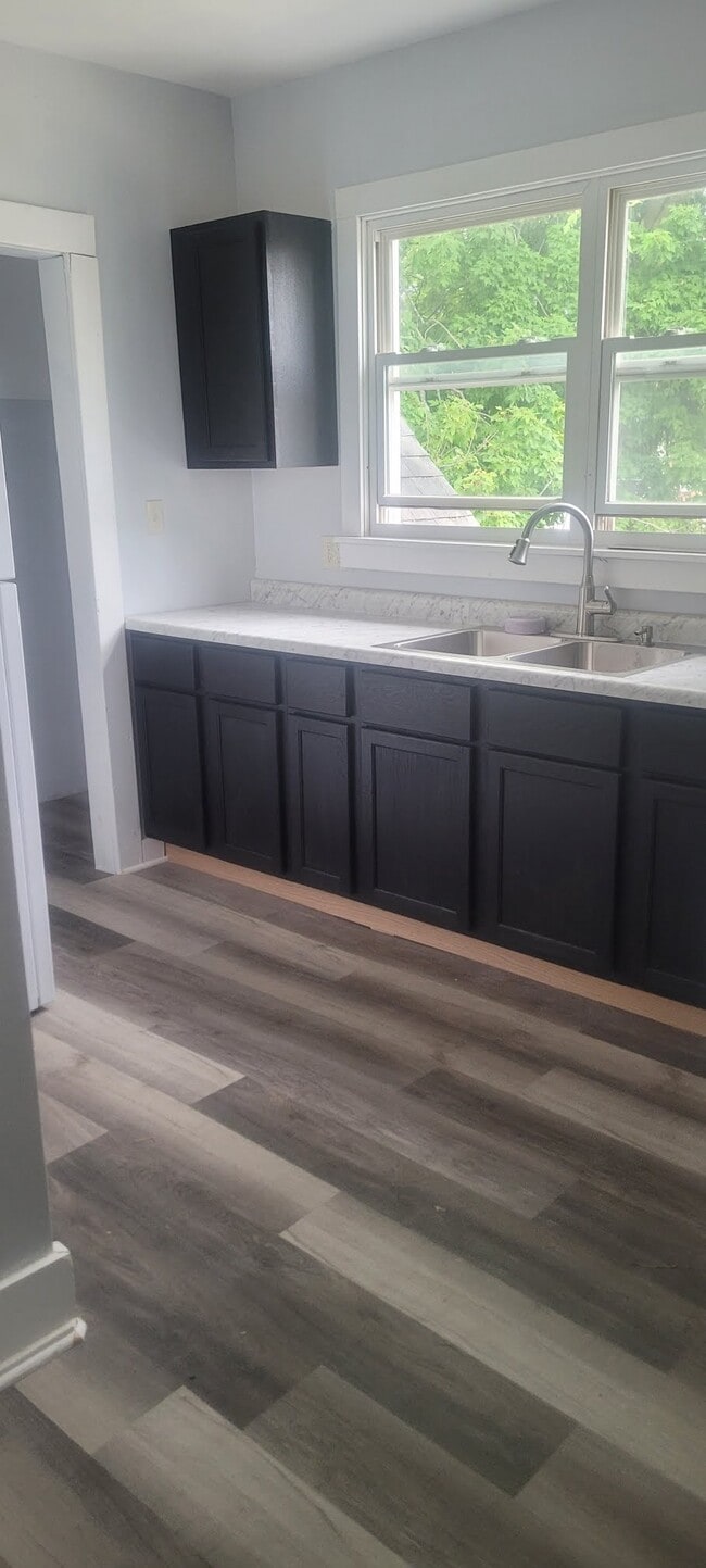 328 Clinton St Unit Upper, Findlay, OH 45840