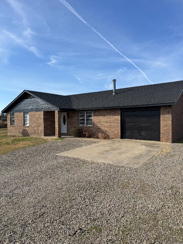 472063 Ok-101, Muldrow, OK 74948