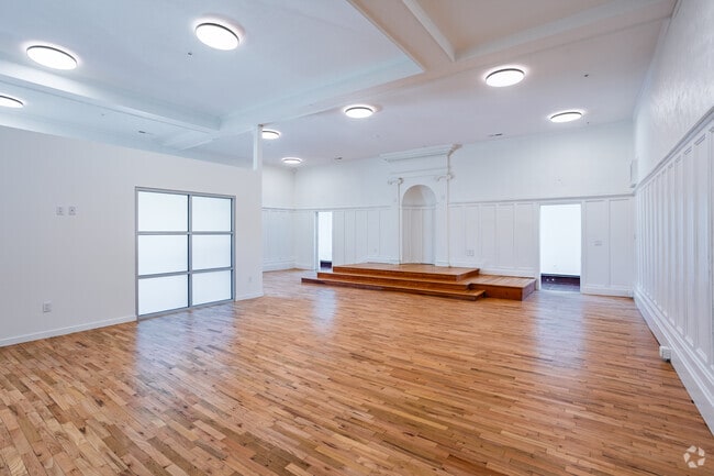 2BR, 1BA - 1,570SF - Living Room