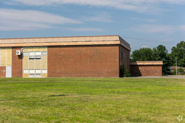 Stefanik Elementary School is located in Chicopee, MA.