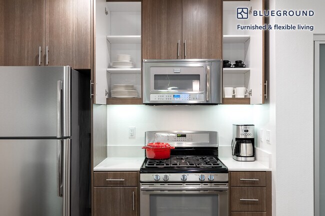 375 N La Cienega Blvd unit FL2-ID150, West Hollywood, CA 90048 - photo 7