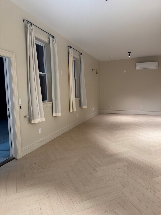 319 W 9th St unit 1, Covington, KY 41011 - photo 6