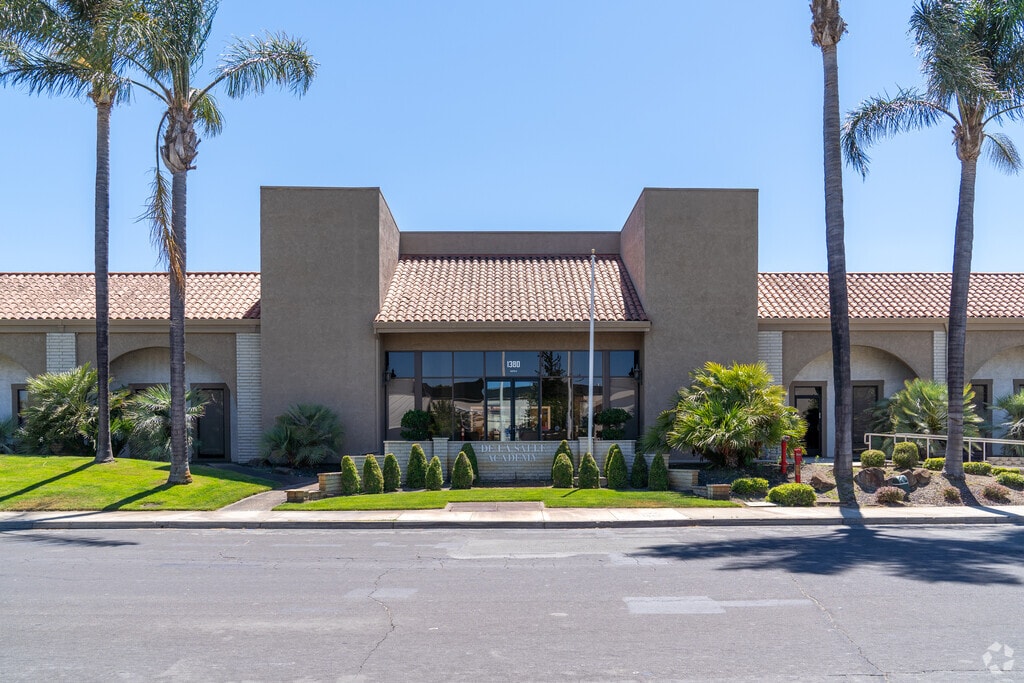 De La Salle Academy in Buchanan Field.