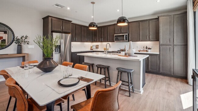 16079 Montenegro Ln unit 36197870, Fontana, CA 92336 - photo 3