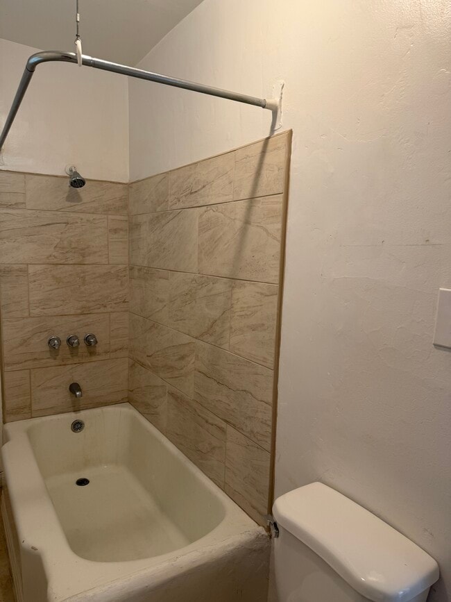 10530 Hillhaven Ave unit 1, Los Angeles, CA 91042 - photo 7