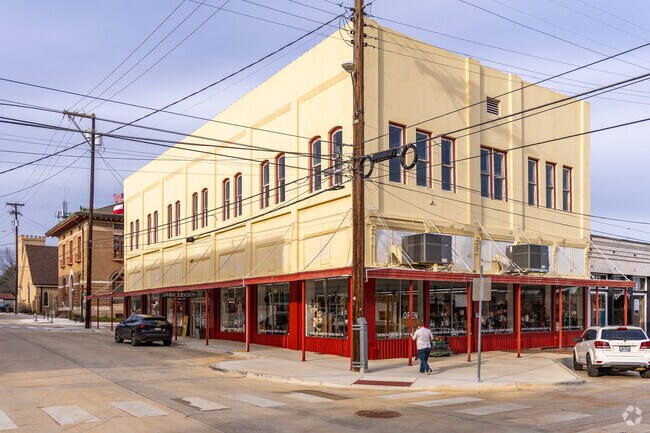 Downtown Palestine has many boutique and antique shops to find various treasures.