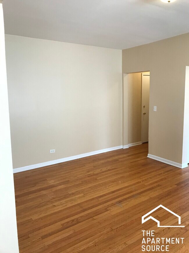 7722 N Marshfield Ave unit 2B, Chicago, IL 60626 - photo 2