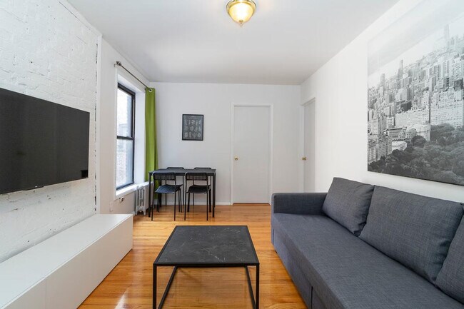 334 E 96th St unit ID1032040P, New York, NY 10128 - photo 6