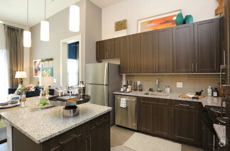 8965-8997 Vantage Point Dr, Dallas, TX 75243