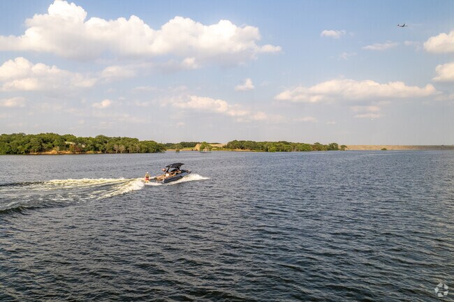 Residents of Bella Lago enjoy picturesque views of the nearby Grapevine ake.