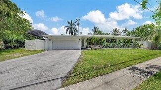 5880 SW 15th St, Plantation, FL 33317