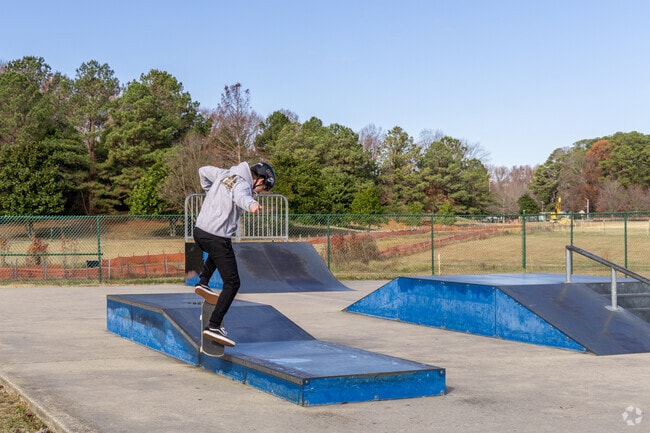 Riverview Farm Park near Deep Creek has a playground, sports fields, picnic areas and a skate park.