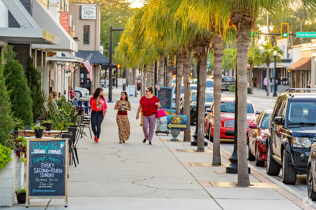 Downtown New Port Richey is a beautiful stroll as the sunsets on another day.