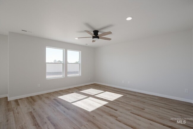 9023 W Camellia St, Nampa, ID 83687 - photo 4