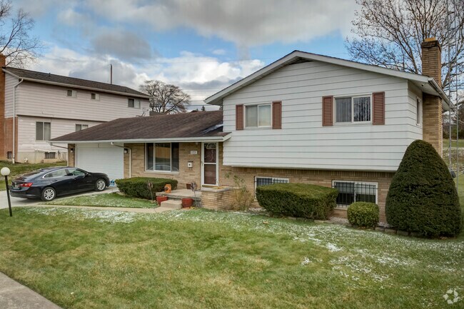 Residents of Ballenger Highway enjoy a quiet neighborhood.