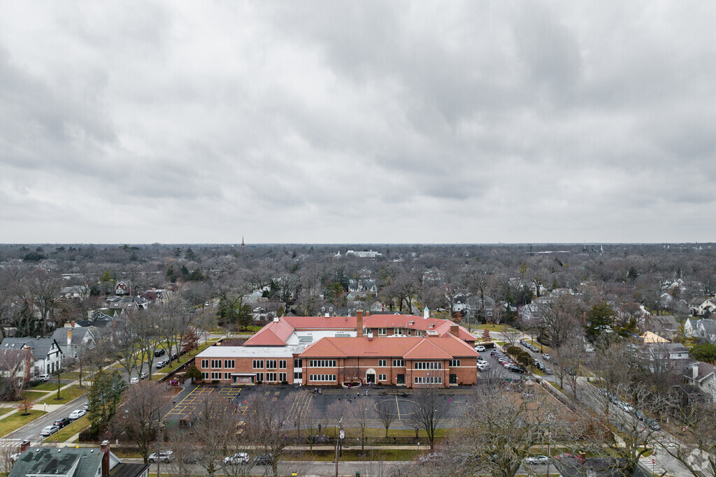 Greeley Elementary School has 301 students in grades PK, K-4.