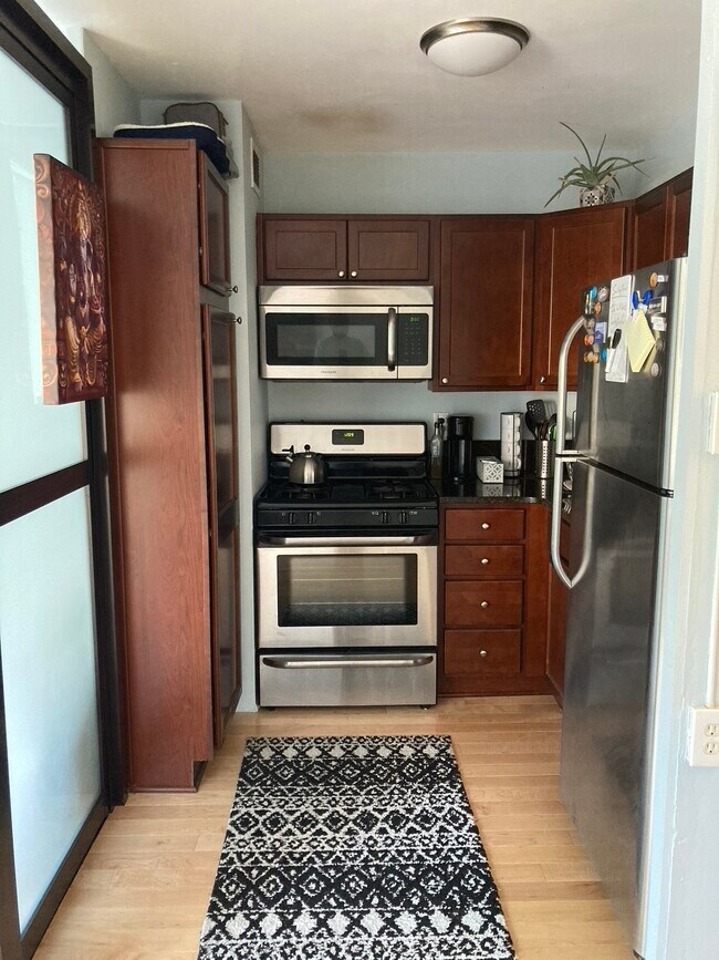 Taft Towers unit 409, Arlington, VA 22201 - photo 4