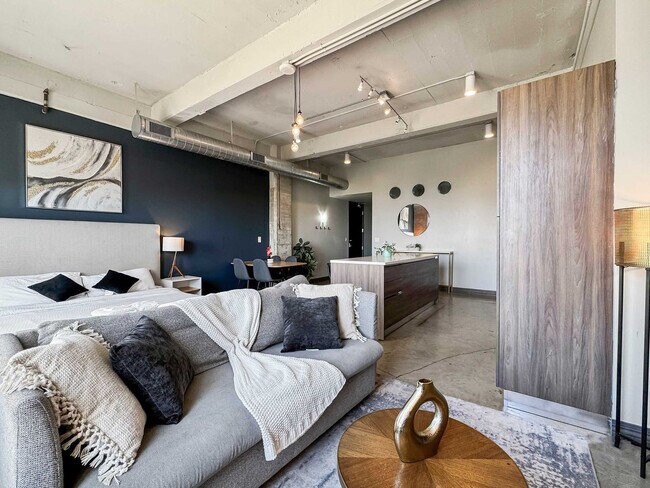 555 Evergreen St unit ID1324864P, Dallas, TX 75201 - photo 4