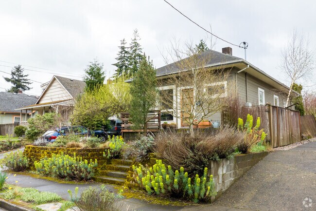 in the Woodlawn Neighborhood