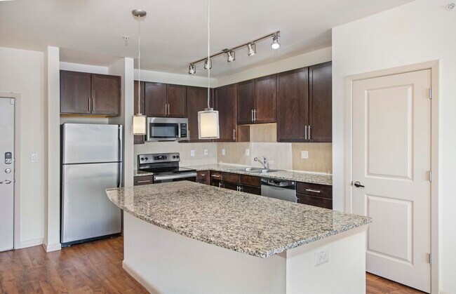 MAA Midtown Square, Houston, TX 77019 - photo 7