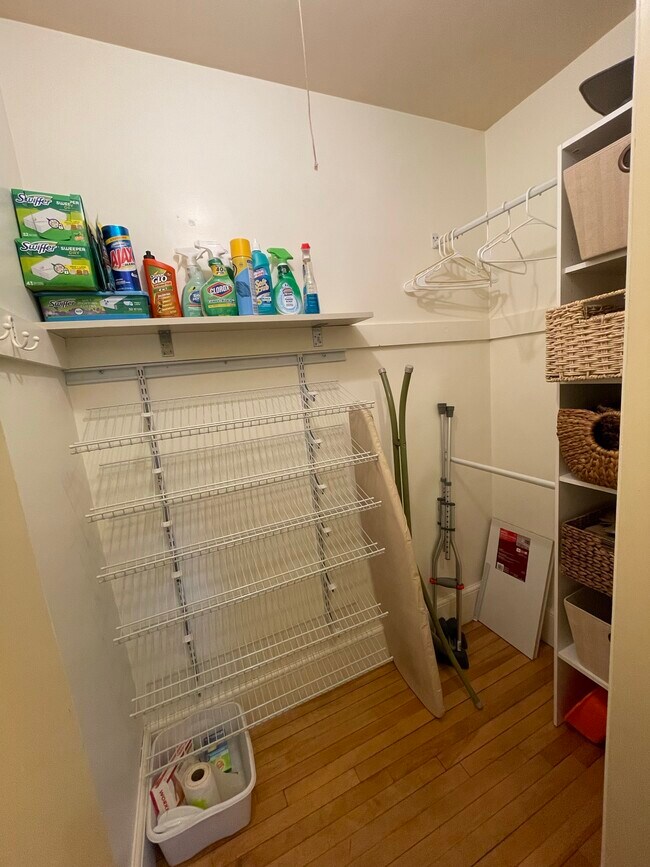 Entryway closet