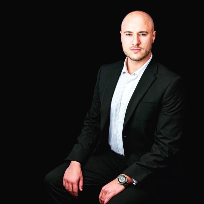 Agent Photo