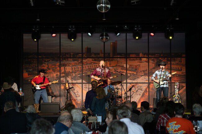 Residents of North Highlands head to  Club Room at the Clyde for live music, food, and drinks.