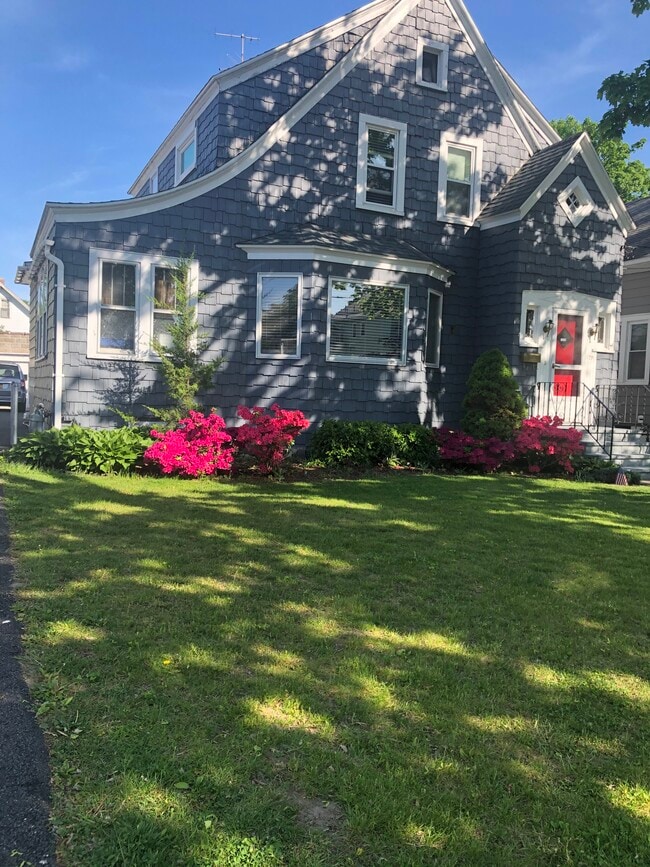 29 Cardinal Ave, Albany, NY 12208 - photo 2