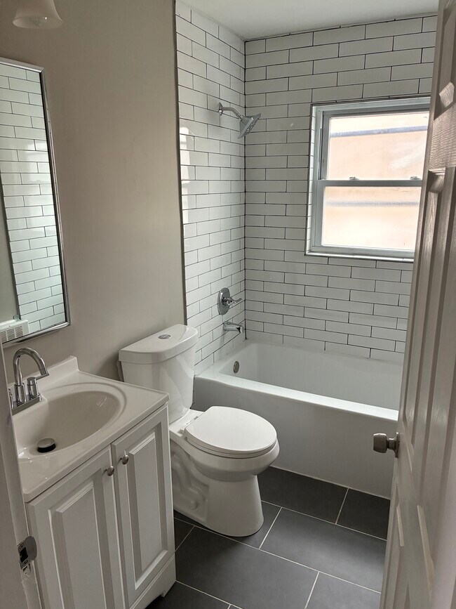 4864 Madison Rd unit 3, Cincinnati, OH 45227 - photo 6