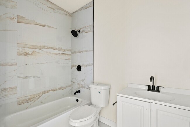 3045 S Bronson Ave, Los Angeles, CA 90018 - photo 4