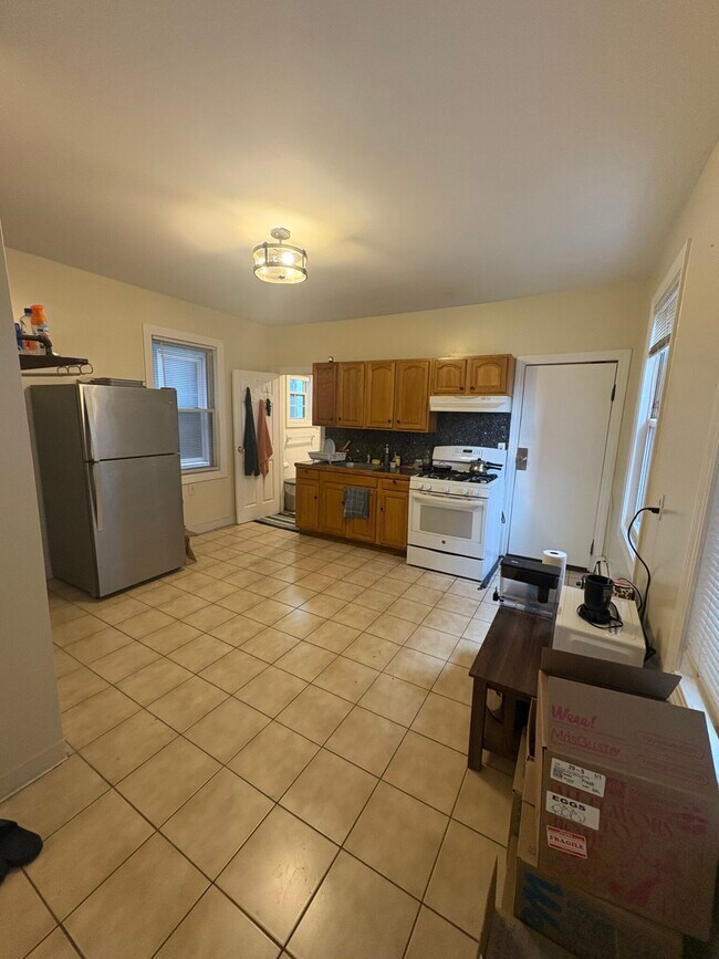 237 Tremont St Unit 2, Somerville, MA 02143