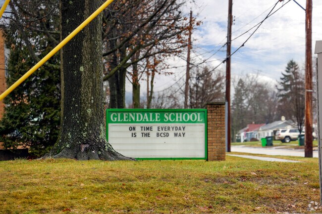 Glendale School, Bedford