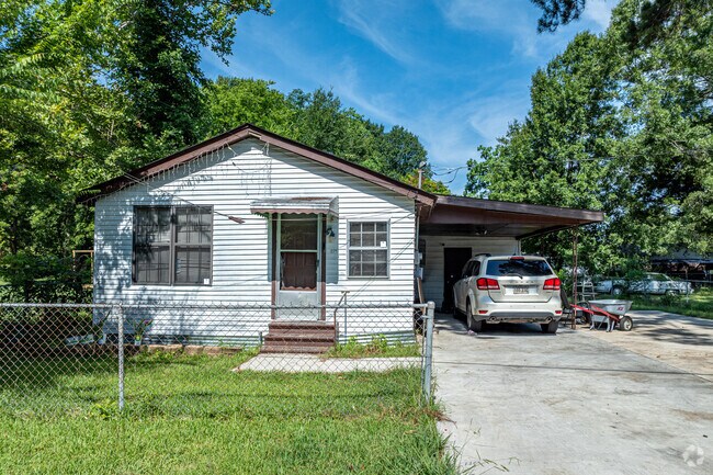 In the south of Midtown, investment properties can be snagged for between 25 and 85 thousand.