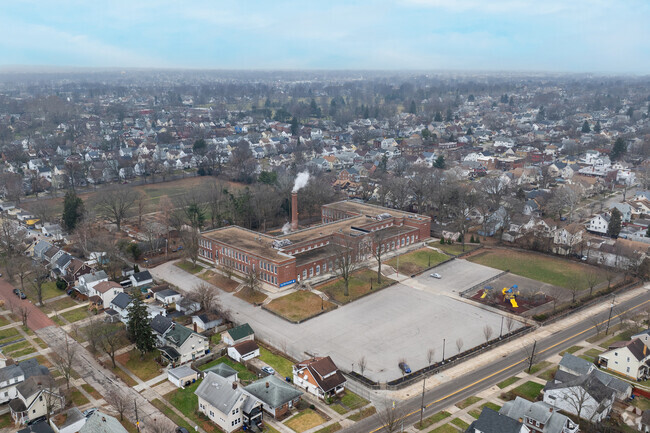Side Aerial view of Benjamin Franklin and the surrounding neighborhoods.