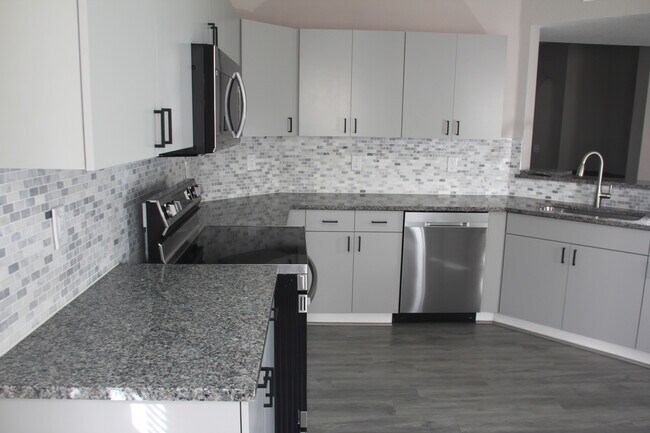 114 SW Peacock Blvd unit 114 SW Peacock Blvd, Port Saint Lucie, FL 34986 - photo 5