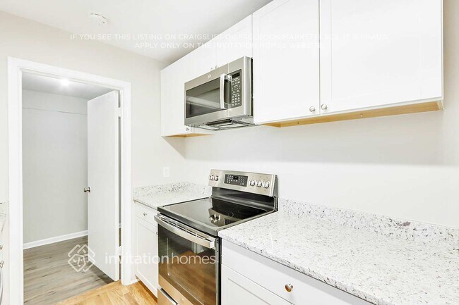 465 Center Cir SW, Conyers, GA 30094 - photo 5