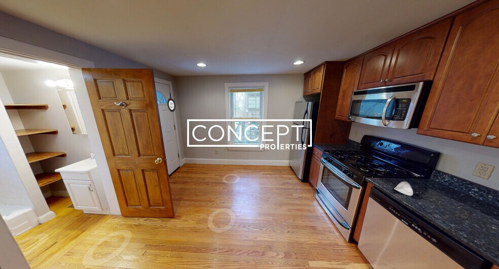 429 Franklin St unit 1C, Cambridge, MA 02139 - photo 1