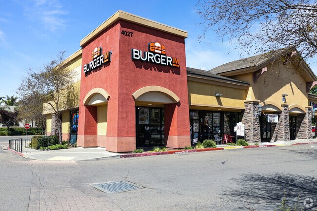 Enjoy juicy burger at Mi Burger near Valley Oak, Stockton.