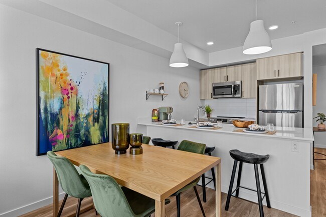 Zinnia, Shoreline, WA 98133 - photo 2