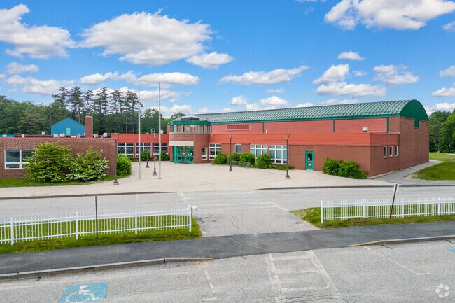 Front view of the Stevens Brook Elementary School in Bridgton.