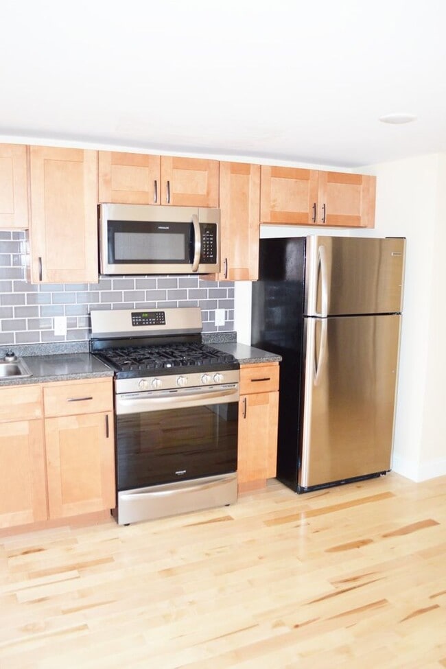 214 North Ave Unit D, Burlington, VT 05401