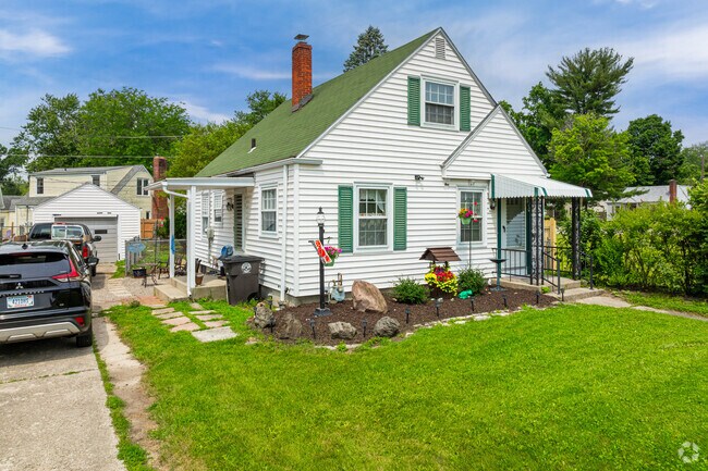The workers cottage is a popular home style in Broad River.